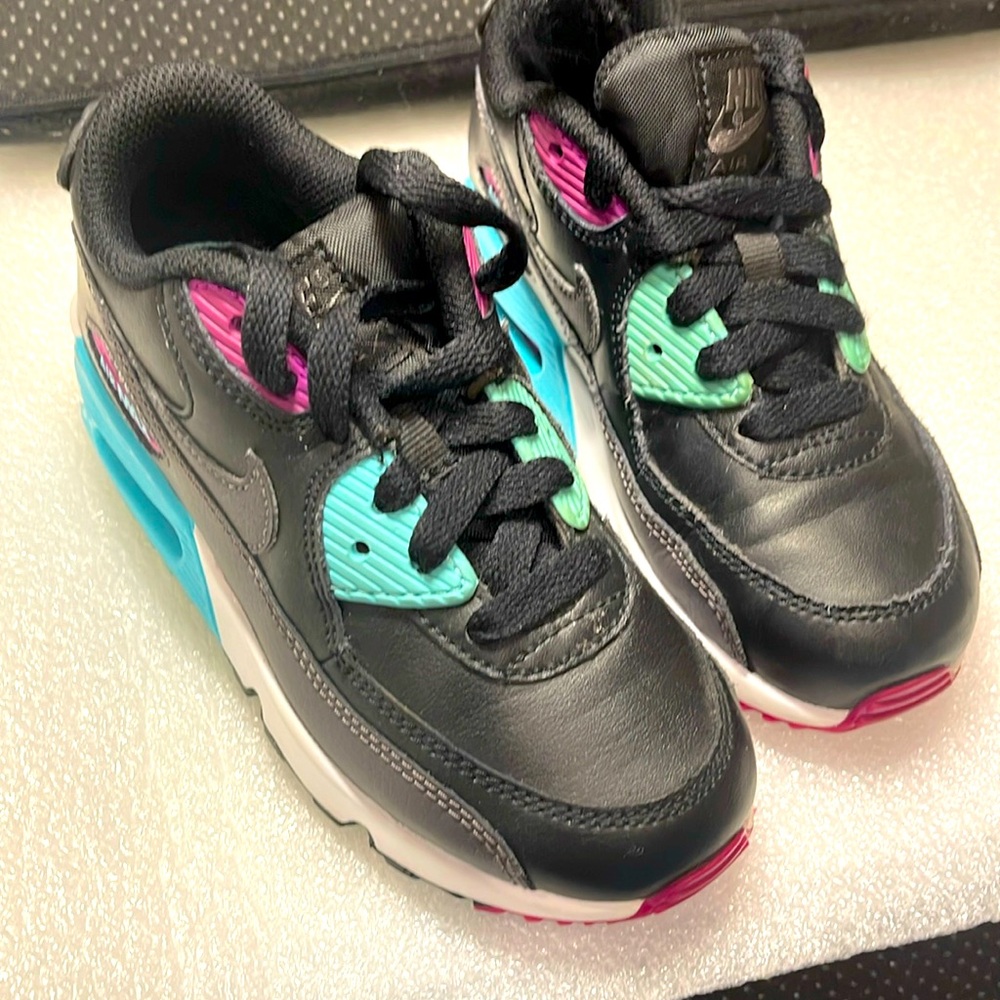 Kids size 12c Nike Airmax